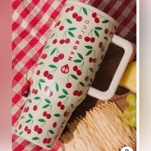 Cherry Traveler Hydrojug
